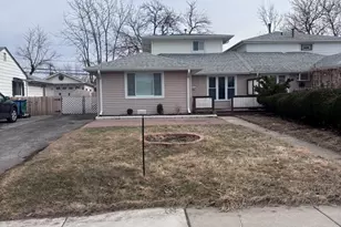 8945 S Corcoran Rd, Hometown, IL 60456 - Photo 1