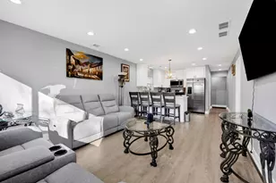 27W180 Cooley Ave, Winfield, IL 60190 - Photo 4