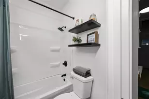 1425 24 1/2 St, Rock Island, IL 61201 - Photo 10