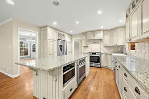 320 Fox Hunt Trail, Barrington, IL 60010 - Photo 8