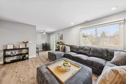 2198 Wildwood Lane, Hanover Park, IL 60133 - Photo 4