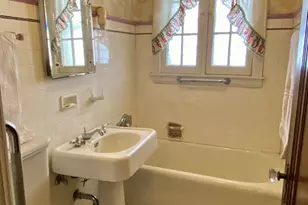 556 Orchard Ct, Des Plaines, IL 60016 - Photo 10