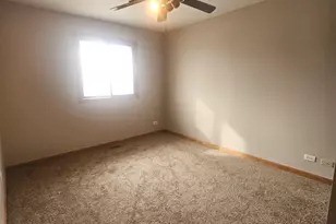 830 Division St, South Elgin, IL 60177 - Photo 10