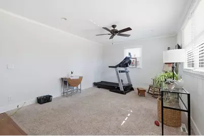 318 Dee Road, North Aurora, IL 60542 - Photo 10