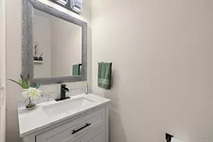 680 Blackthorn Dr, Crystal Lake, IL 60014 - Photo 20