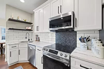 680 Blackthorn Drive, Crystal Lake, IL 60014 - Photo 10