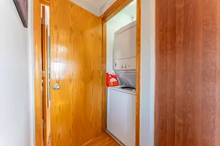 2805 N 75th Ct, Elmwood Park, IL 60707 - Photo 16