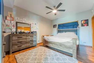 2805 N 75th Ct, Elmwood Park, IL 60707 - Photo 10