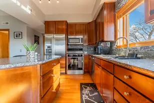 2805 N 75th Ct, Elmwood Park, IL 60707 - Photo 8