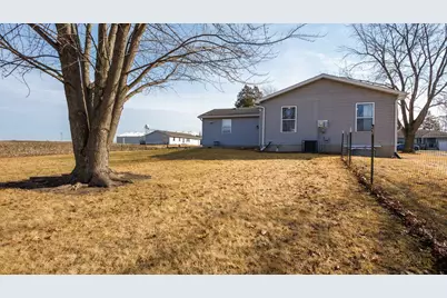 113 N 2nd Street, Mclean, IL 61754 - Photo 2