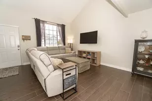 175 N Clare Ct, Wood Dale, IL 60191 - Photo 4