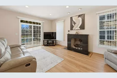 1304 Christine Court, Vernon Hills, IL 60061 - Photo 22