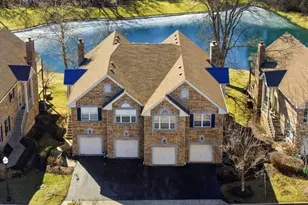 1304 Christine Ct, Vernon Hills, IL 60061 - Photo 1