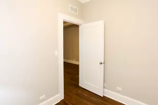 817 W Lakeside Pl, Chicago, IL 60640 - Photo 14