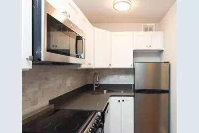 640 W Wrightwood Avenue #111, Chicago, IL 60614 - Photo 2