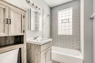 111 W 74th St, Chicago, IL 60621 - Photo 26