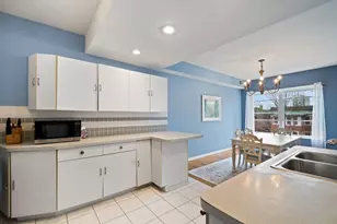 7631 N Bosworth Ave, Chicago, IL 60626 - Photo 14