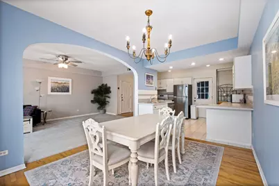 7631 N Bosworth Avenue #2S, Chicago, IL 60626 - Photo 8