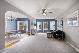 7631 N Bosworth Ave, Chicago, IL 60626 - Photo 4