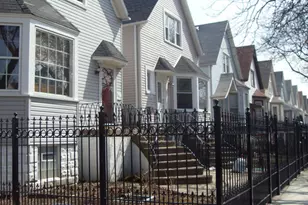 1657 N Harding Ave, Chicago, IL 60647 - Photo 2