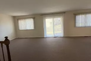 151 Brookston Dr, Schaumburg, IL 60193 - Photo 4