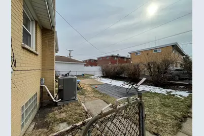 7843 W Gunnison Street, Norridge, IL 60706 - Photo 22