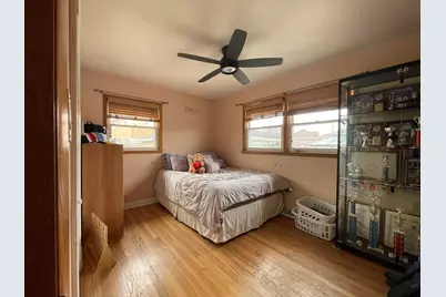 7843 W Gunnison Street, Norridge, IL 60706 - Photo 8