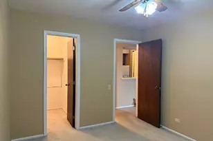 208 Queens Cove, Barrington, IL 60010 - Photo 10