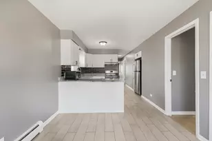 5311 N Northwest Hwy, Chicago, IL 60630 - Photo 12