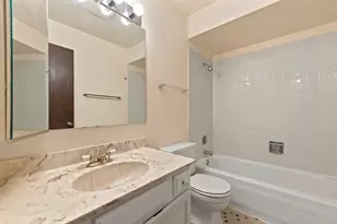 4188 Cove Ln, Glenview, IL 60025 - Photo 14