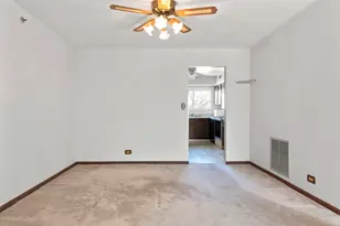 4188 Cove Ln, Glenview, IL 60025 - Photo 6