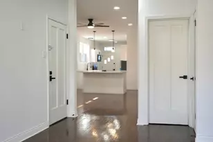 8040 S Rhodes Ave, Chicago, IL 60619 - Photo 2