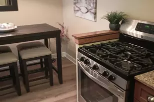 1880 Bonnie Ln, Hoffman Estates, IL 60169 - Photo 12