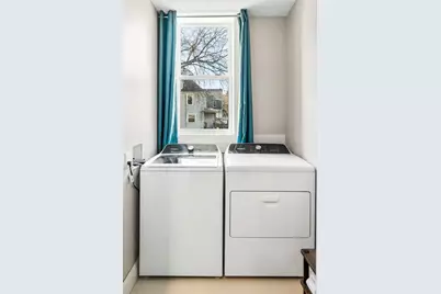 802 E Grove Street, Bloomington, IL 61701 - Photo 12