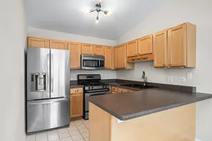 1288 N Red Oak Cir, Round Lake Beach, IL 60073 - Photo 6