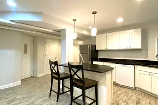 1721 W Bryn Mawr Ave, Chicago, IL 60660 - Photo 10