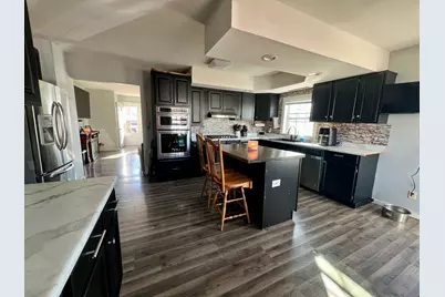 314 W Cherokee Avenue, Shabbona, IL 60550 - Photo 8