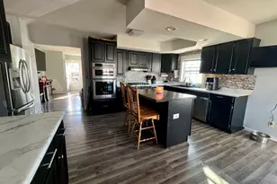 314 W Cherokee Ave, Shabbona, IL 60550 - Photo 8