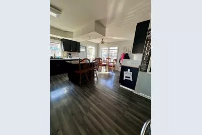 314 W Cherokee Avenue, Shabbona, IL 60550 - Photo 10