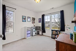 2433 Rocky Hill Cir, Joliet, IL 60432 - Photo 16