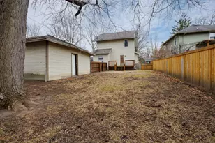 1510 E Olive St, Bloomington, IL 61701 - Photo 38