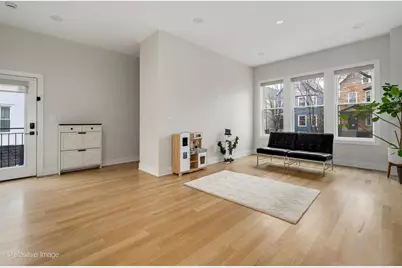 2030 N Spaulding Avenue #1, Chicago, IL 60647 - Photo 2