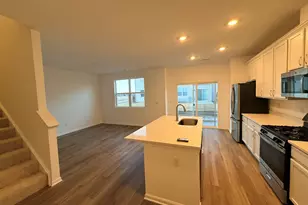 324 Kingsport Dr, South Elgin, IL 60177 - Photo 16