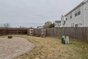 32481 Bakers Dr, Lakemoor, IL 60051 - Photo 16