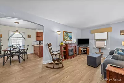 1630 Henry Avenue, Des Plaines, IL 60016 - Photo 2