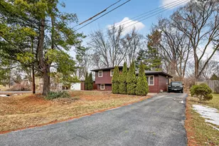 2810 Brentwood Ln, McHenry, IL 60050 - Photo 4