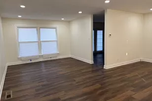 2722 Cherrywood Pl, Hazel Crest, IL 60429 - Photo 4