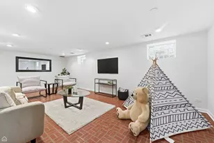 1127 W Albion Ave, Chicago, IL 60626 - Photo 32