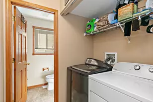 2581 Stanton Cir, Lake in the Hills, IL 60156 - Photo 18