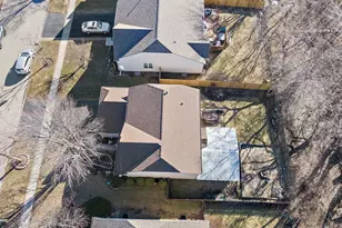 2581 Stanton Cir, Lake in the Hills, IL 60156 - Photo 38